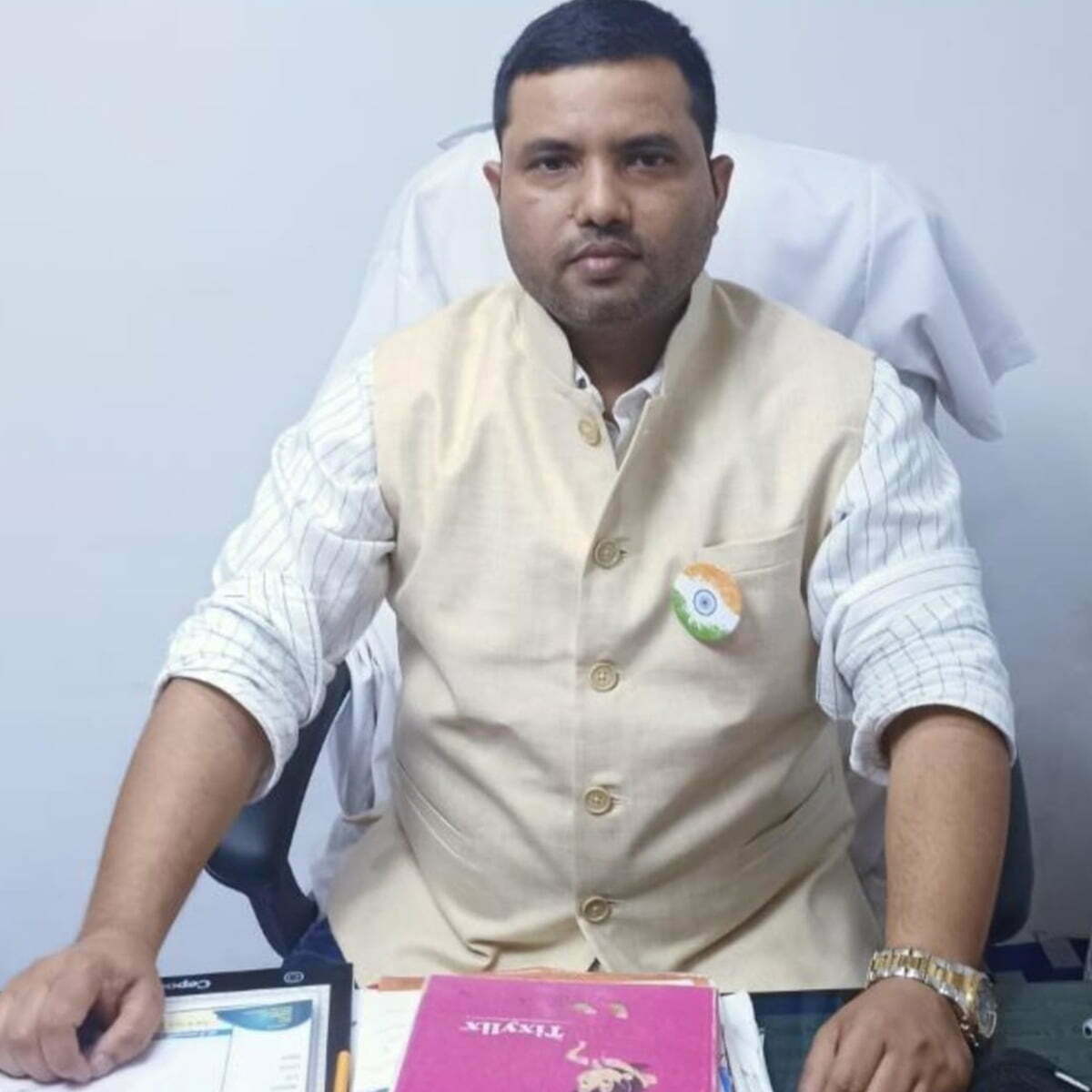 dr suraj paswan